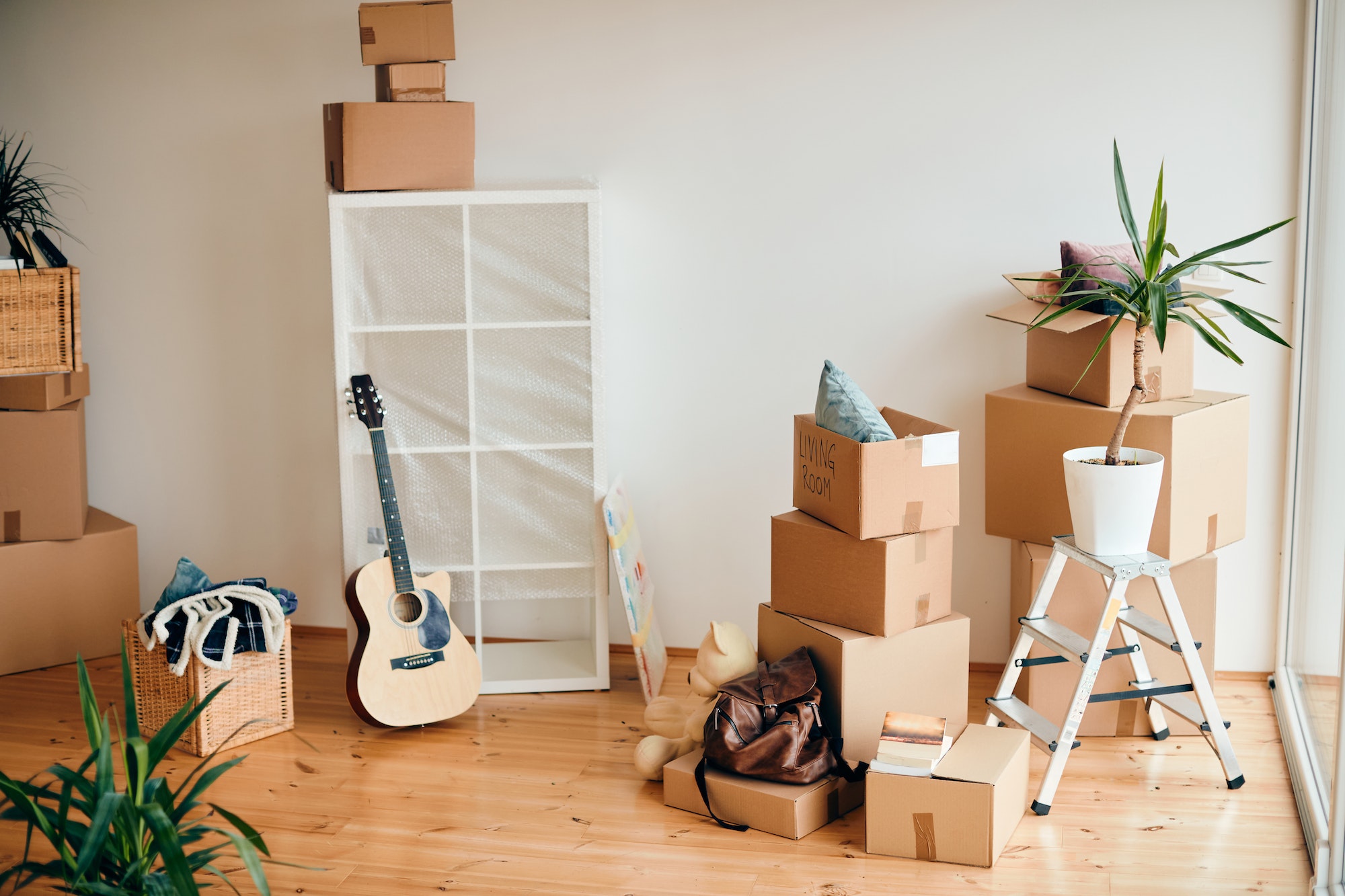 Living room in a house on moving day.